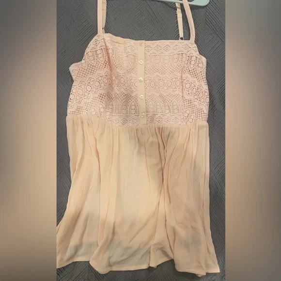 NWOT TORRID Light Pink Gauze n Crochet Button Babydoll Cami - Picture 5 of 11